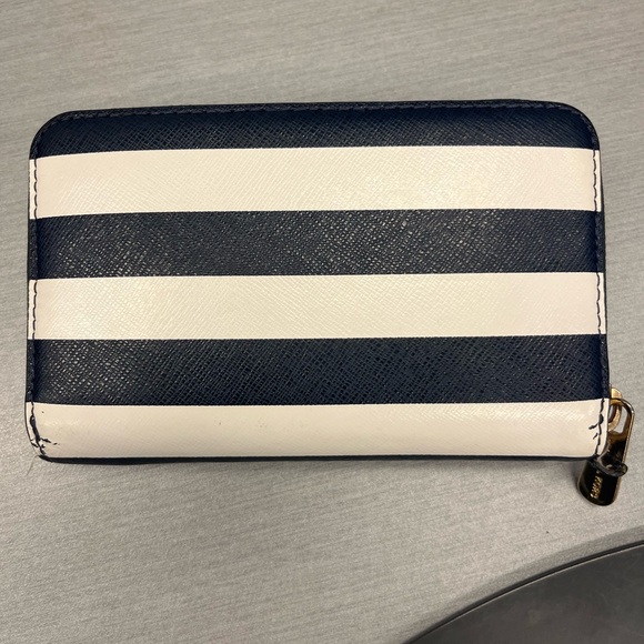 Michael Kors wallet - Picture 5 of 5